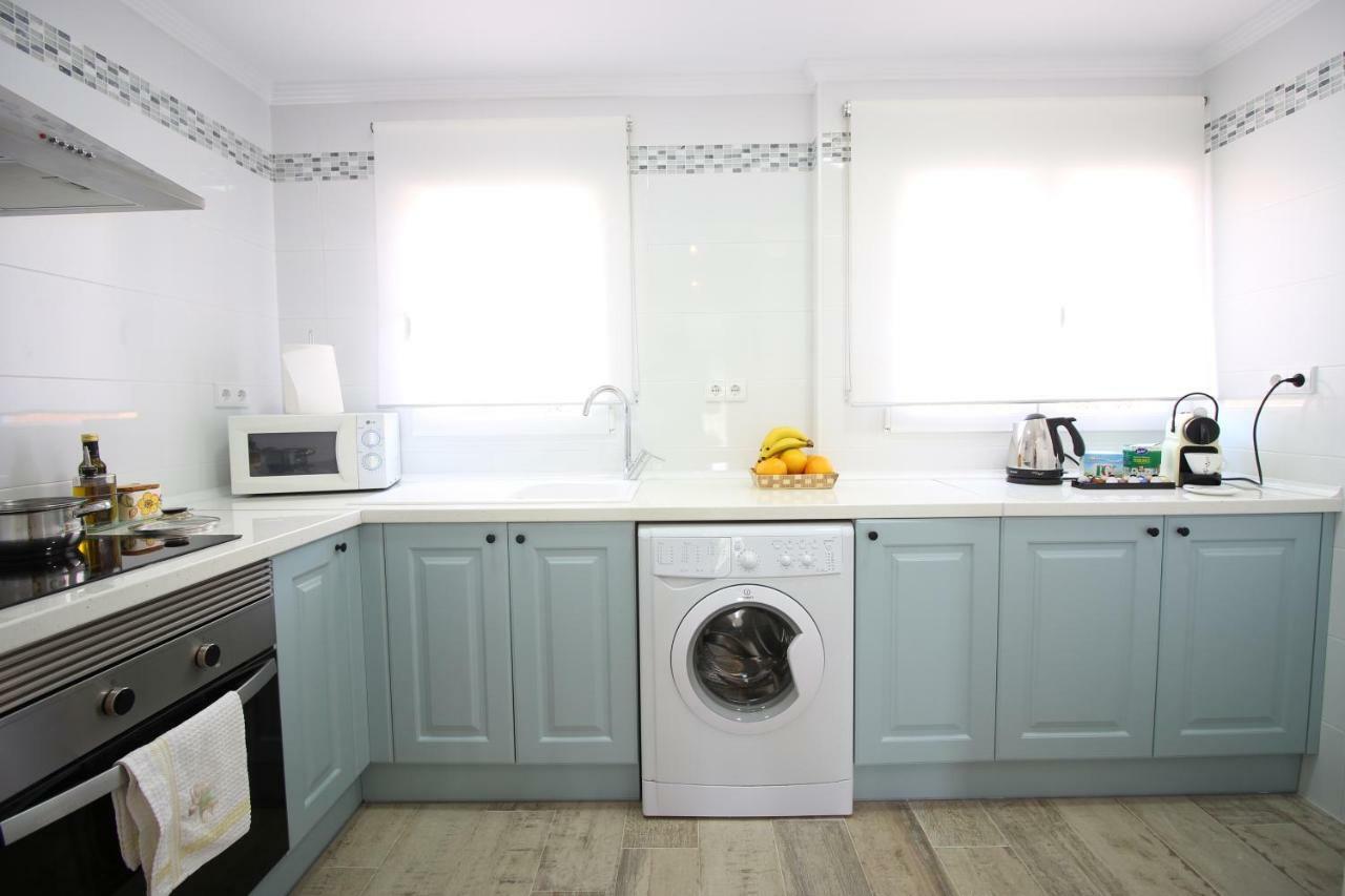 Apartamentos Oliver Playa Дения Екстериор снимка